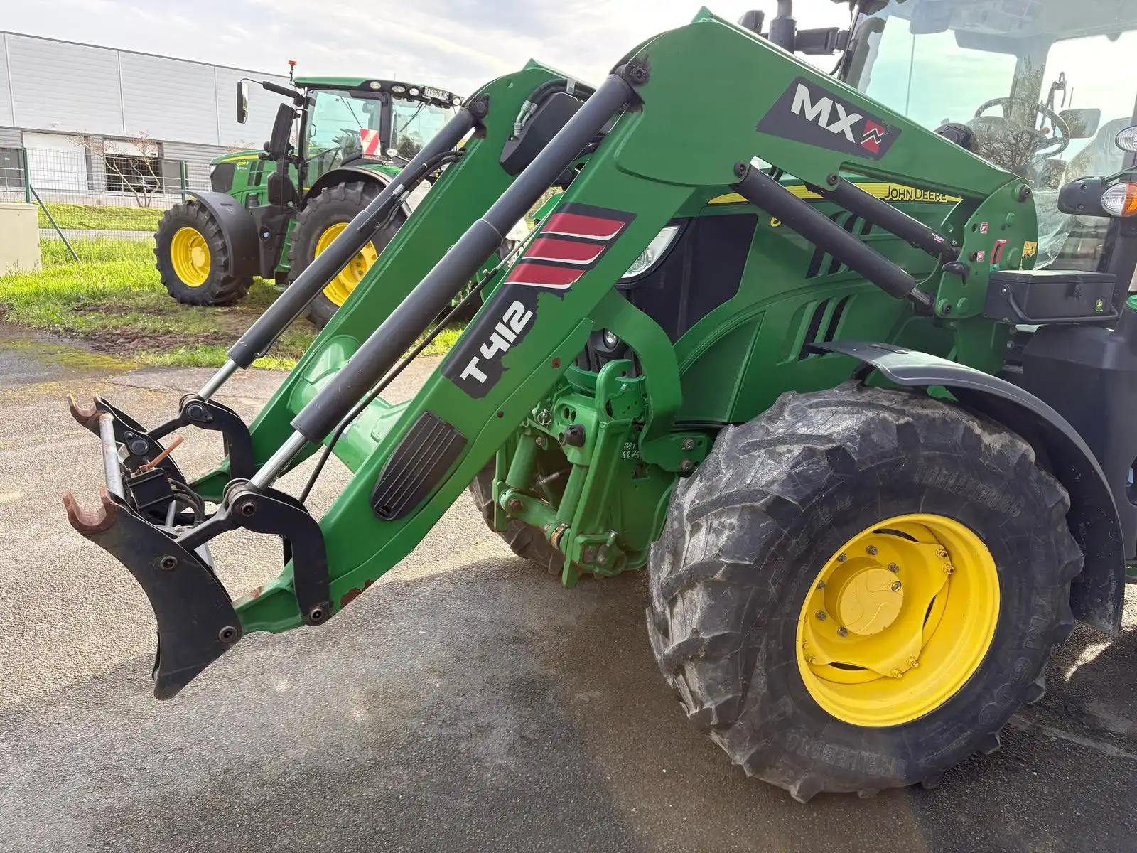 Image JOHN DEERE 6110R
